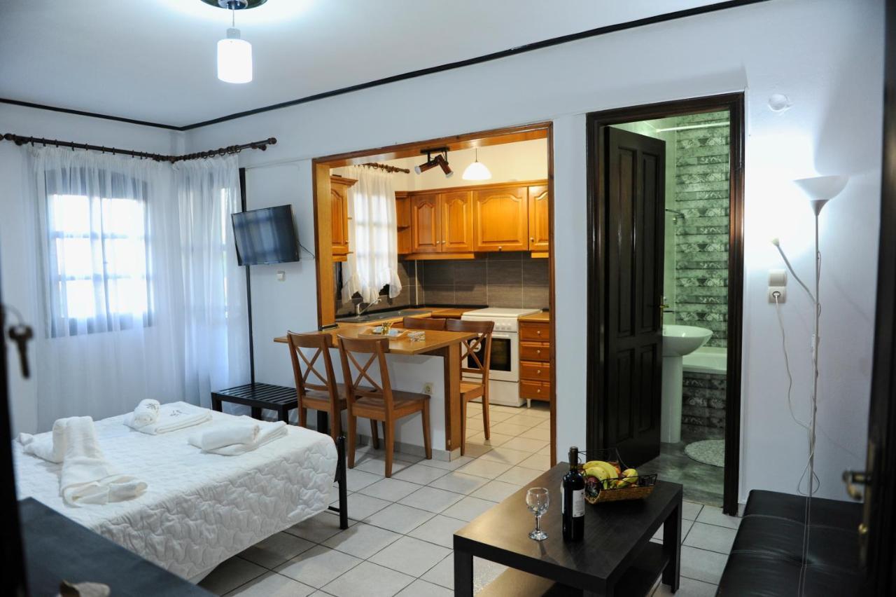Karlovasi Studios Karlovassi Dış mekan fotoğraf